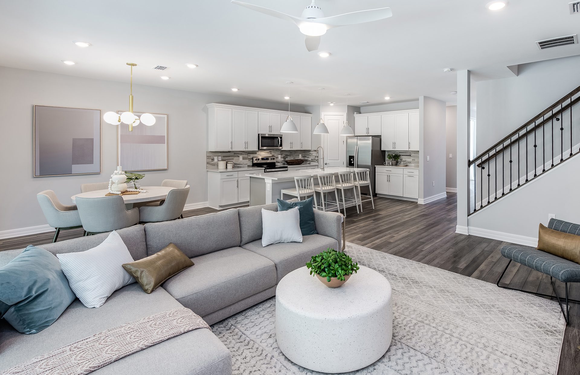 AVE MARIA CONTINUES RECORDBREAKING PACE WITH 400 NEW HOME SALES Ave Maria