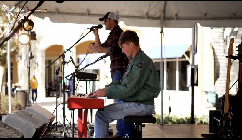 Music performers playing live in Ave Maria Town Center